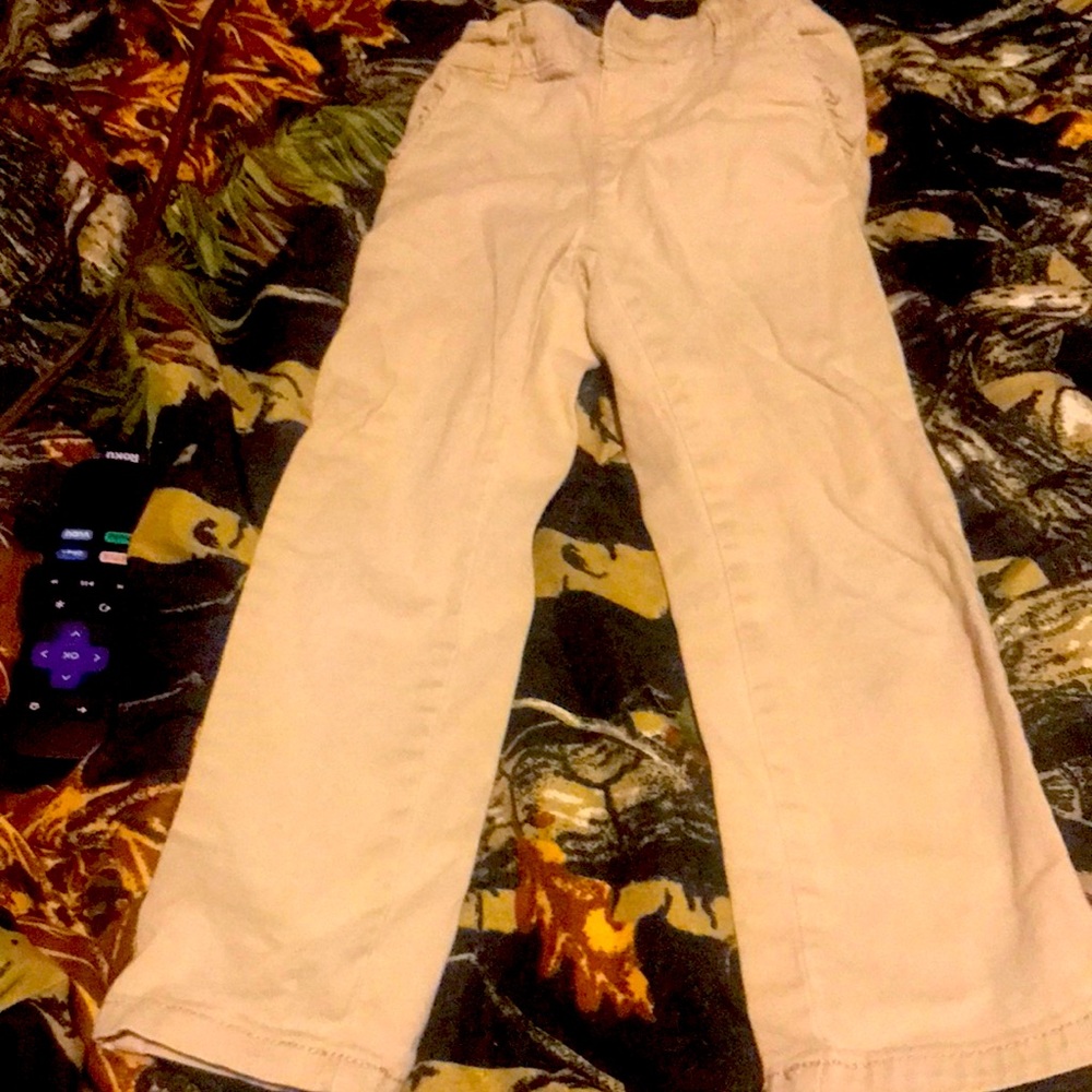 Khaki size 3t with front and back pockets